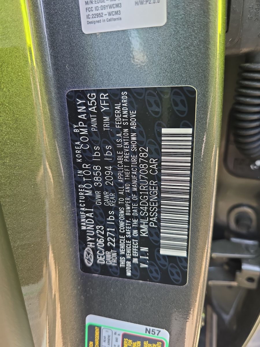 2024 Hyundai Elantra SEL FWD