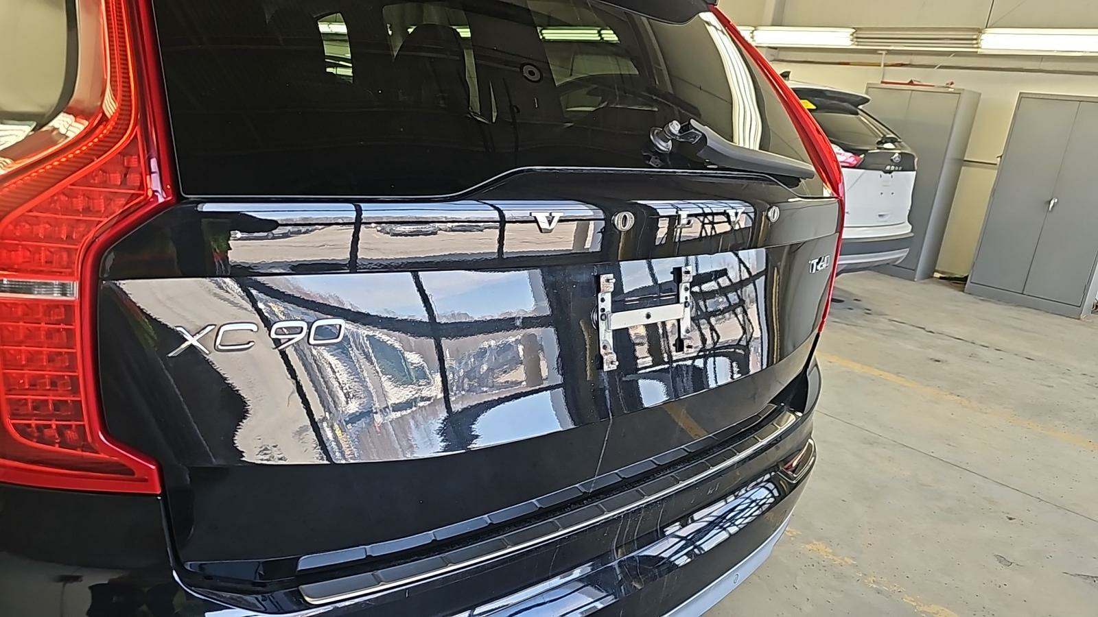 2019 Volvo XC90 T6 Momentum AWD