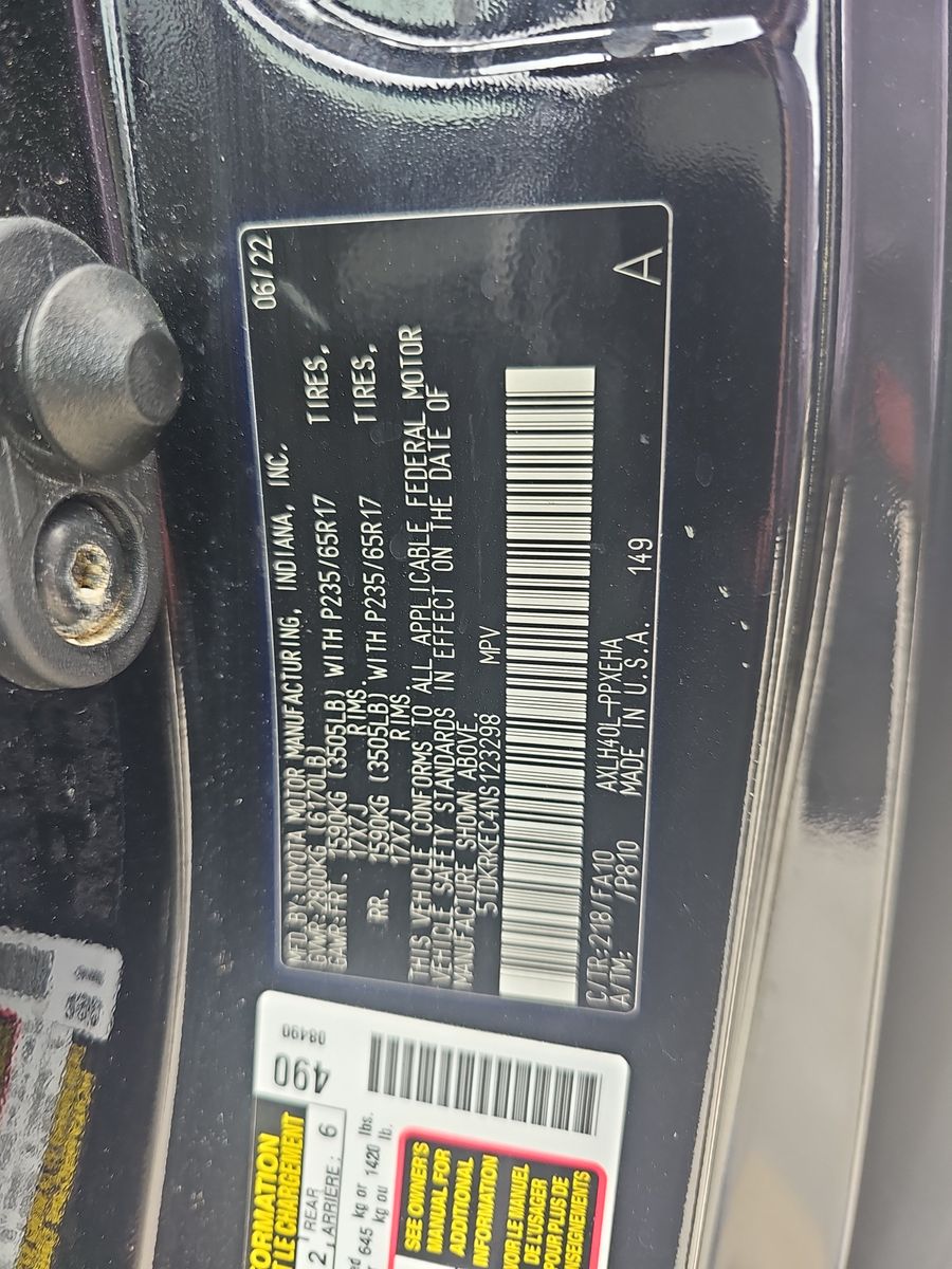 2022 Toyota Sienna LE FWD