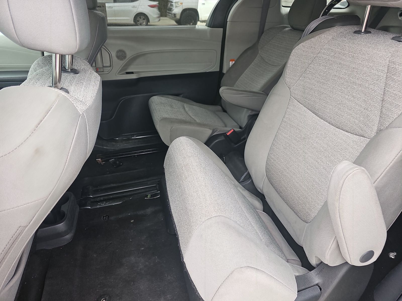 2022 Toyota Sienna LE FWD