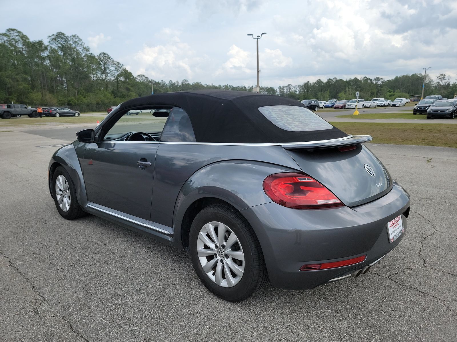 2018 Volkswagen Beetle 2.0T SE FWD