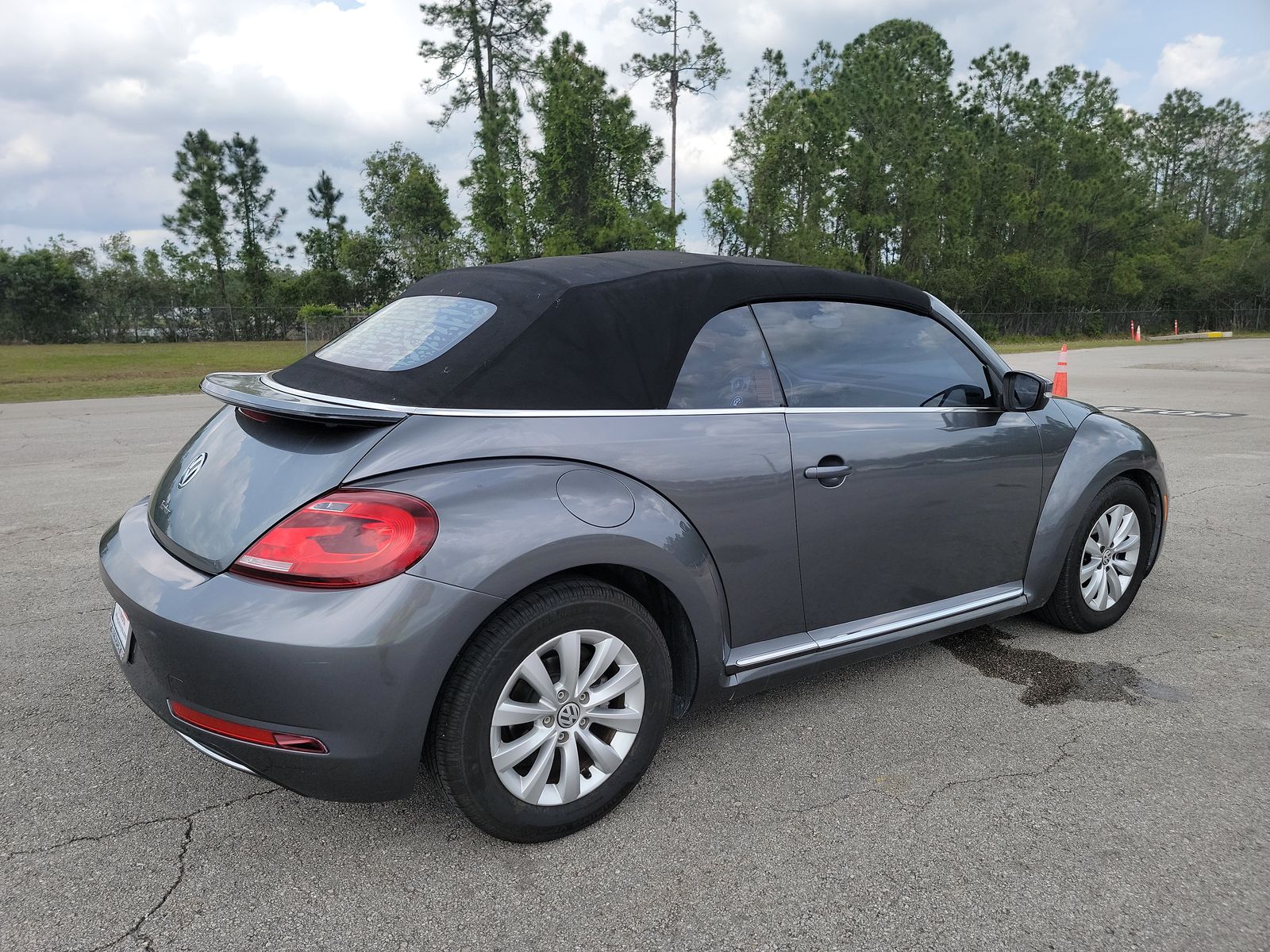 2018 Volkswagen Beetle 2.0T SE FWD