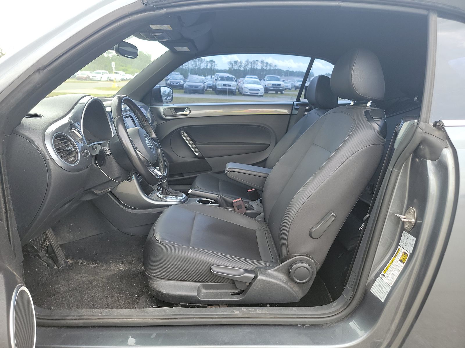 2018 Volkswagen Beetle 2.0T SE FWD