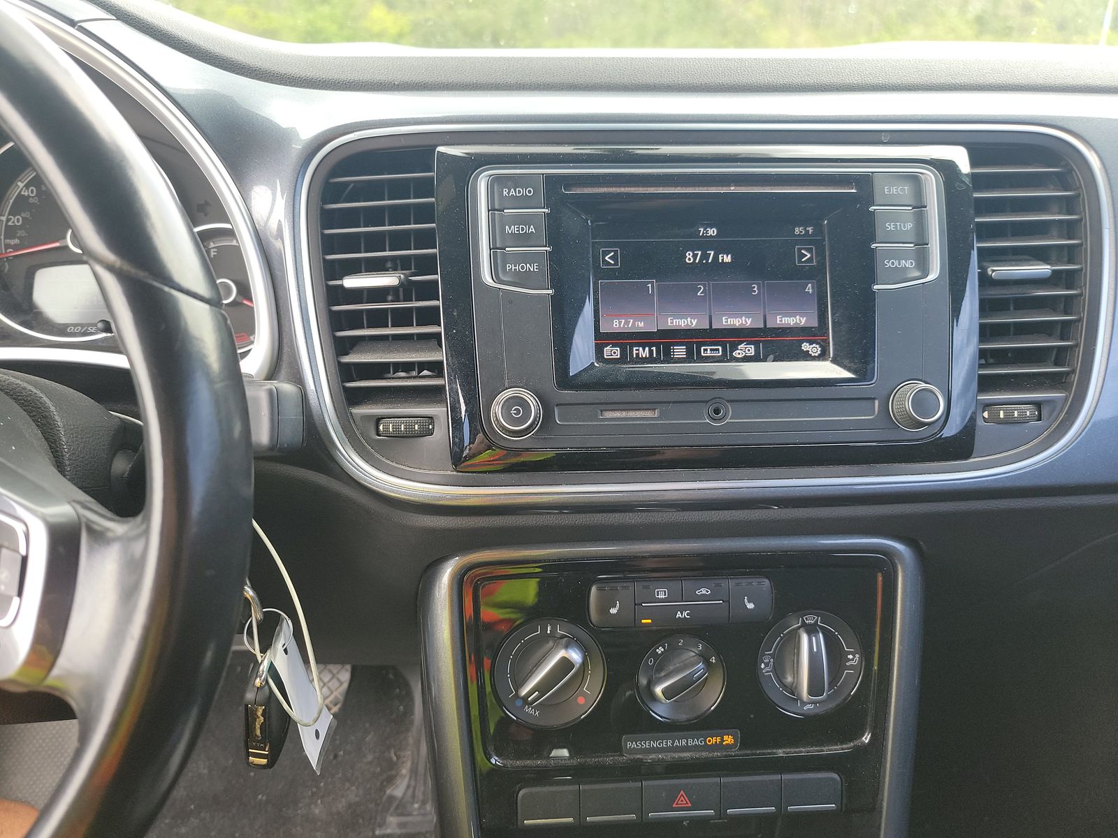 2018 Volkswagen Beetle 2.0T SE FWD