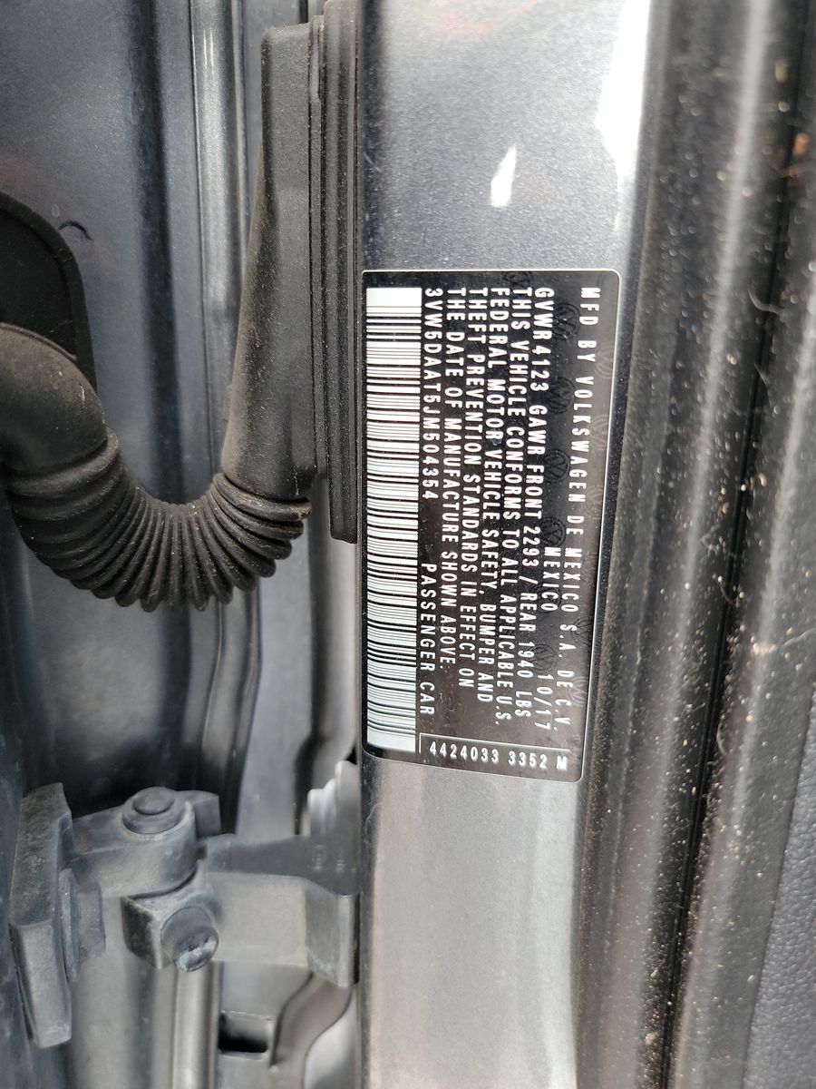 2018 Volkswagen Beetle 2.0T SE FWD