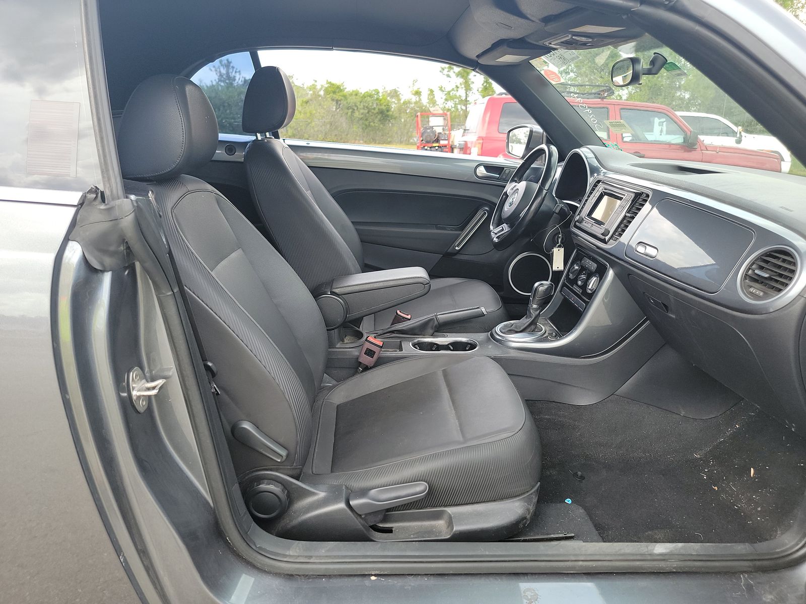 2018 Volkswagen Beetle 2.0T SE FWD