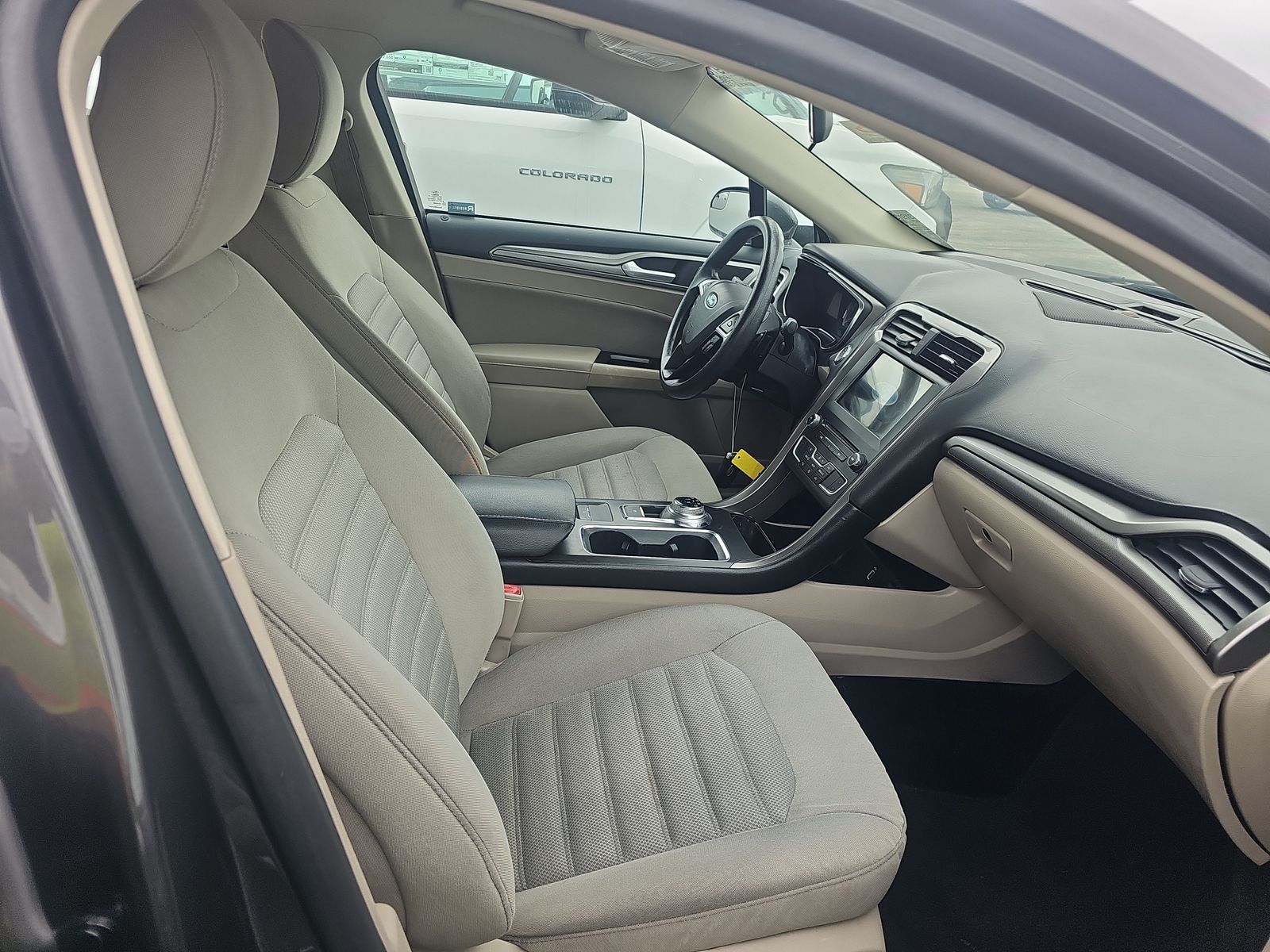 2017 Ford Fusion SE FWD
