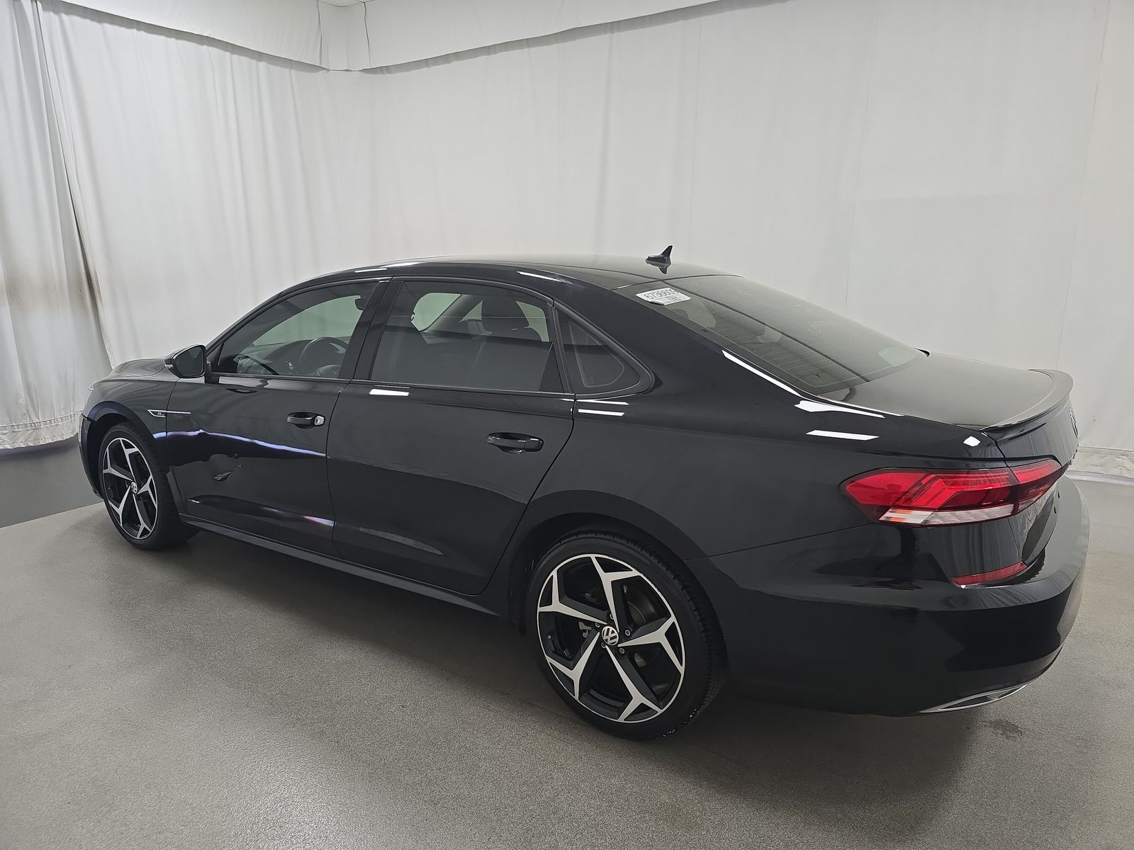 2020 Volkswagen Passat 2.0T R-Line FWD