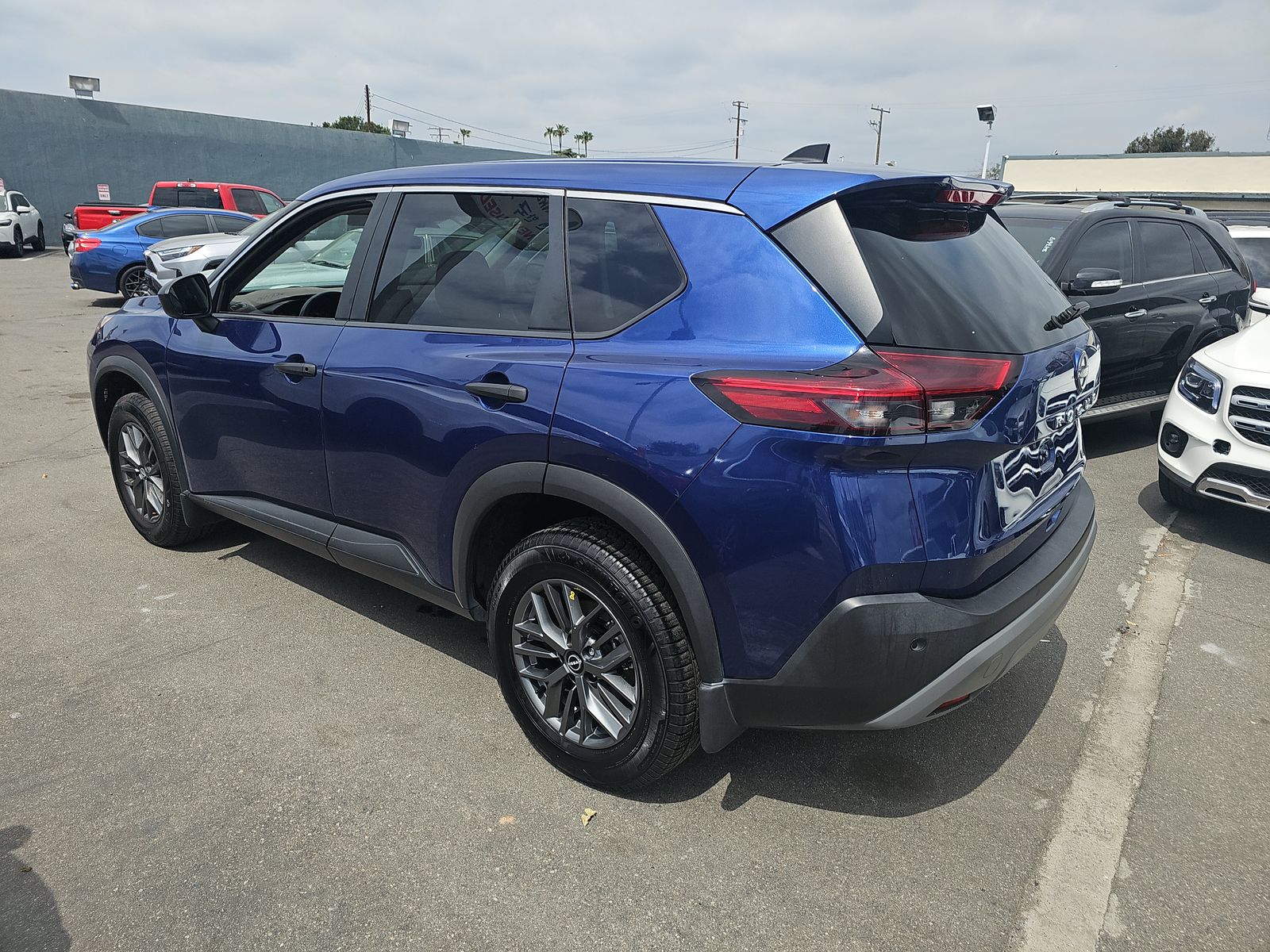 2022 Nissan Rogue S FWD