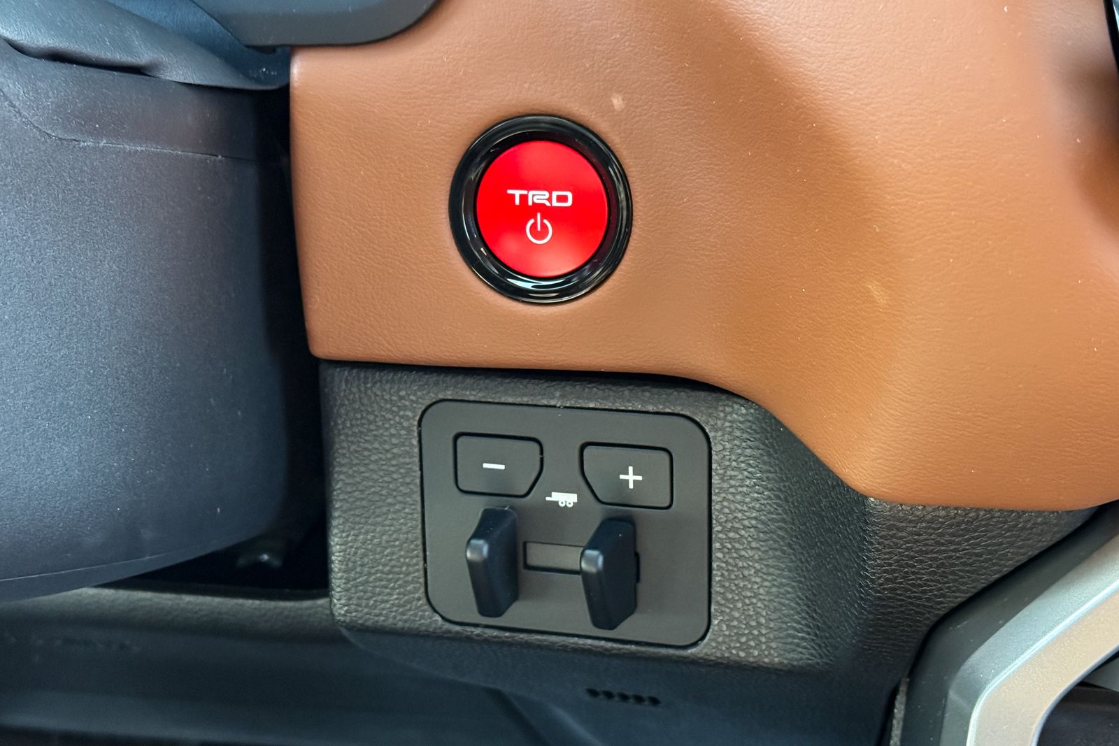 2025 Toyota Tundra Hybrid 1794 Edition AWD