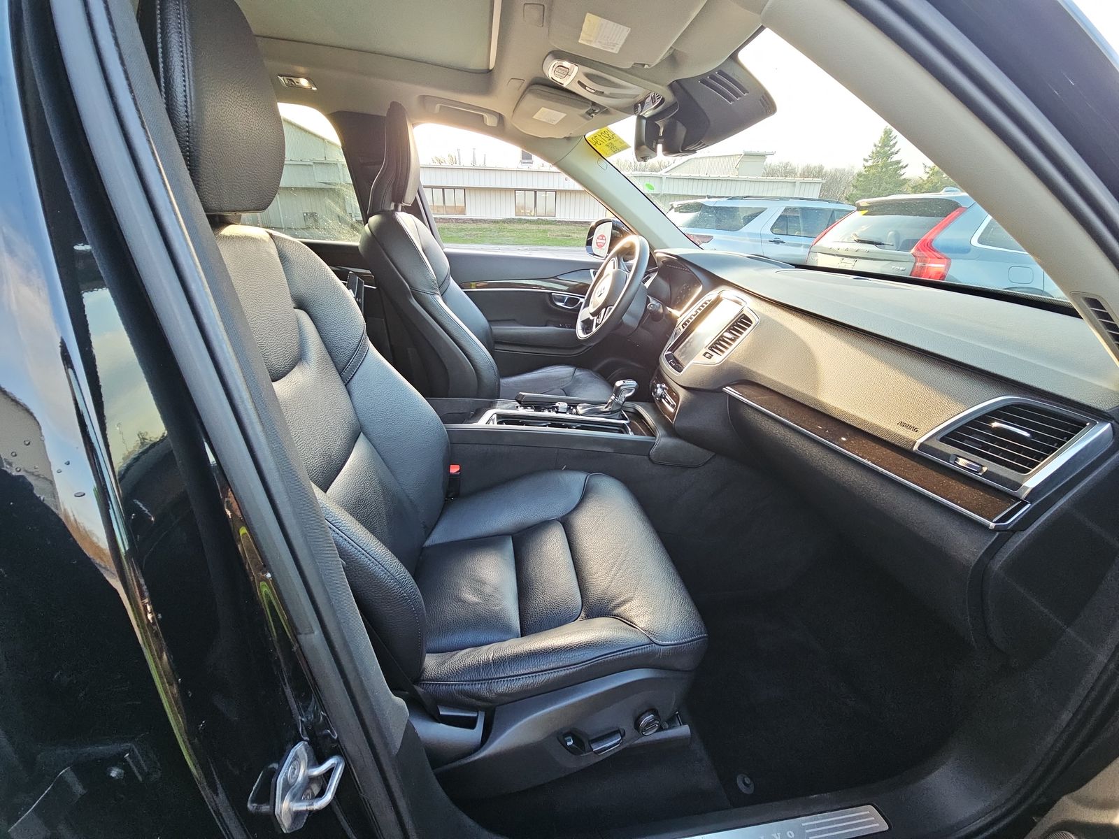 2019 Volvo XC90 T6 Momentum AWD