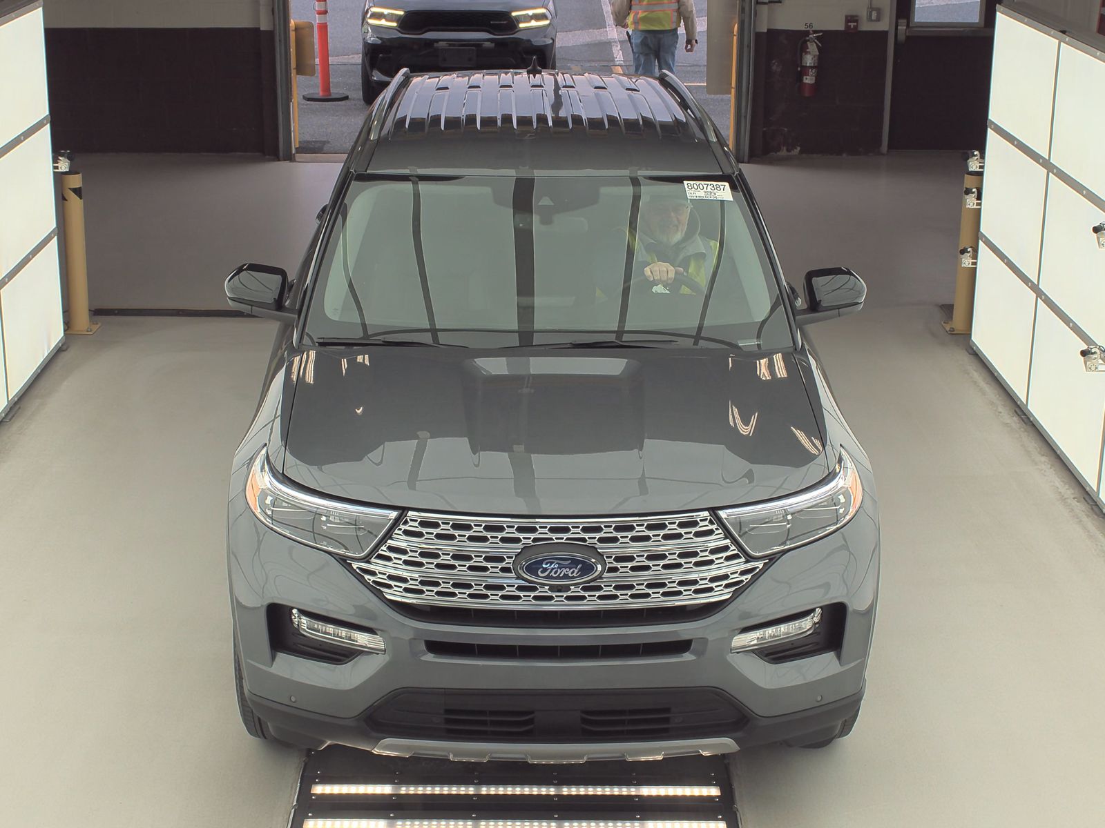 FORD EXPLORER - 3