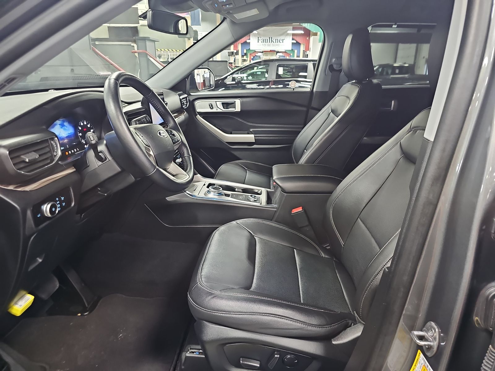 FORD EXPLORER - 8