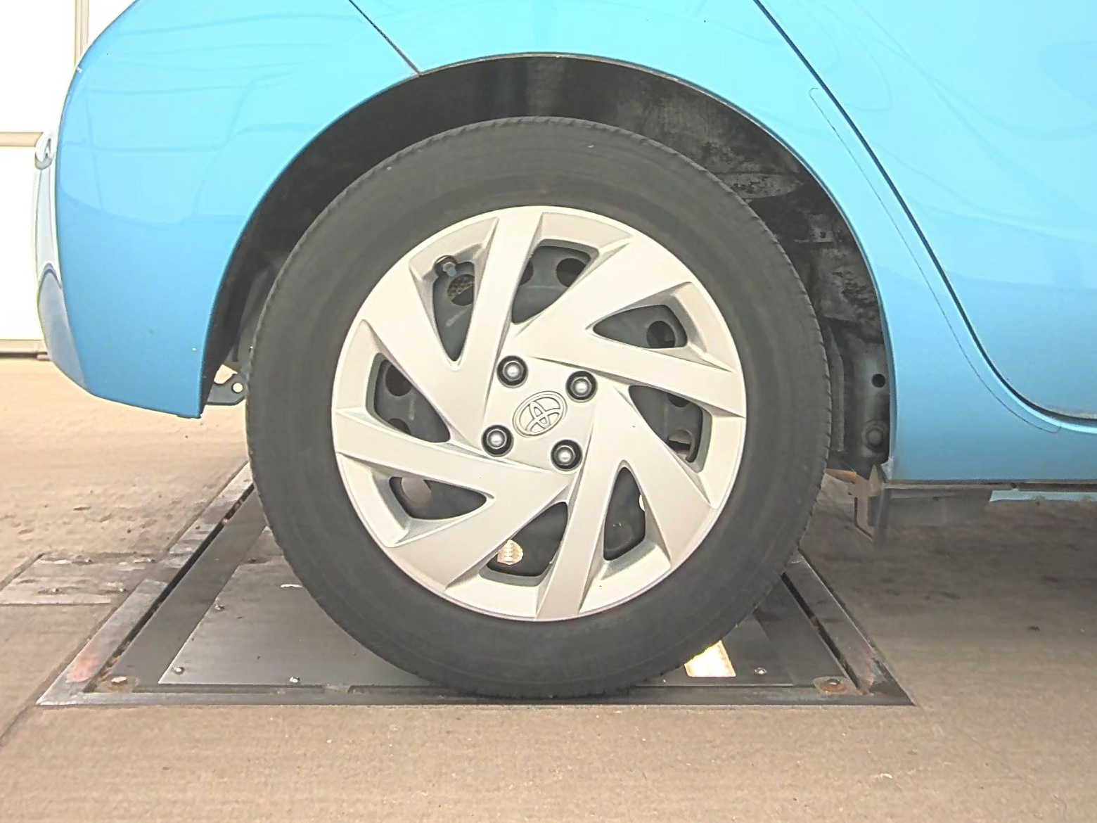 2015 Toyota Prius c Two FWD