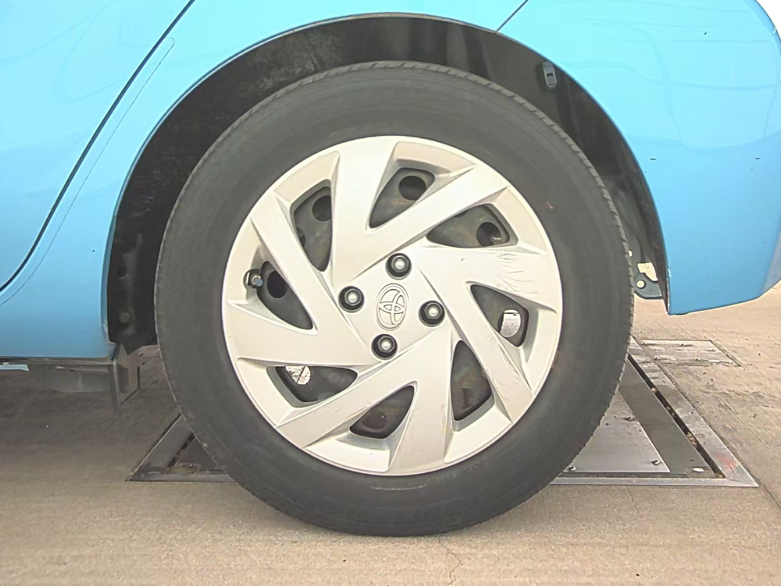 2015 Toyota Prius c Two FWD