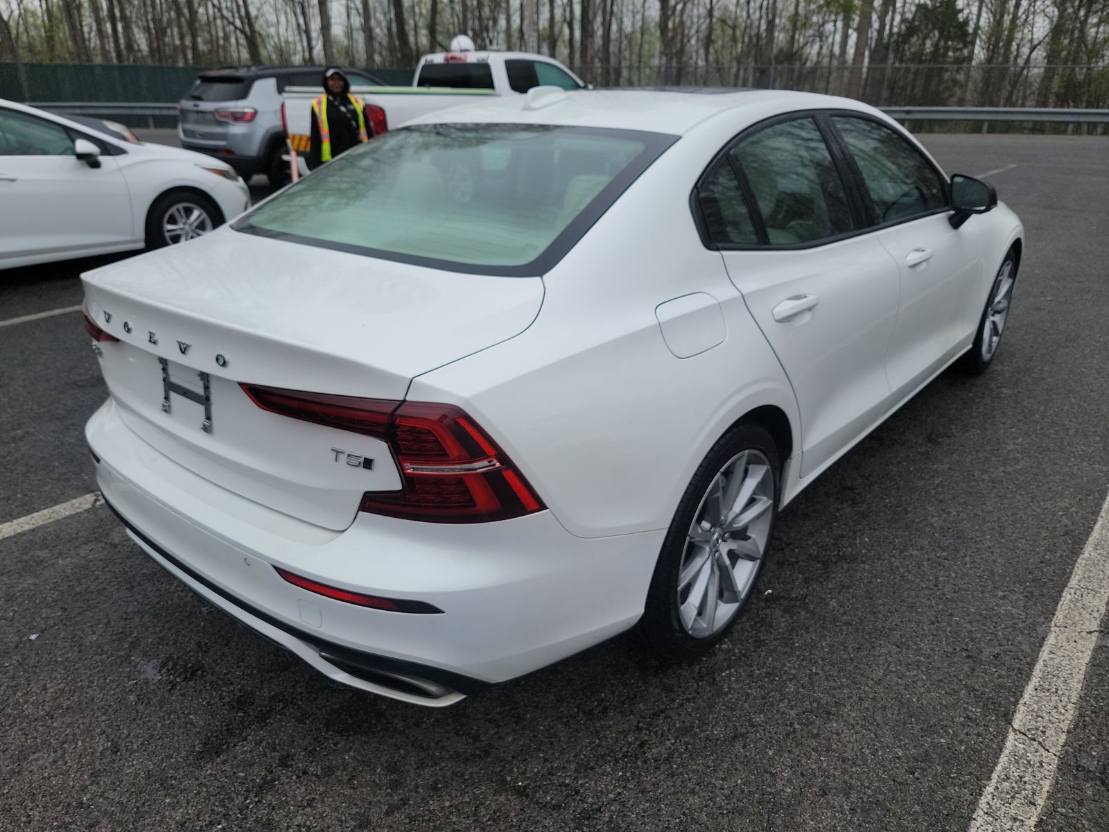 2021 Volvo S60 T5 Momentum AWD