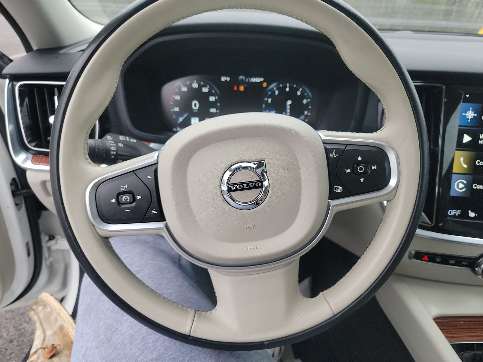 2021 Volvo S60 T5 Momentum AWD