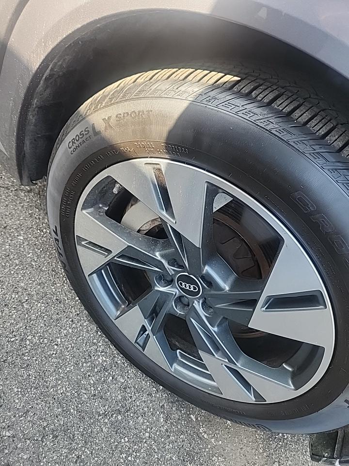 2022 Audi e-tron Premium AWD