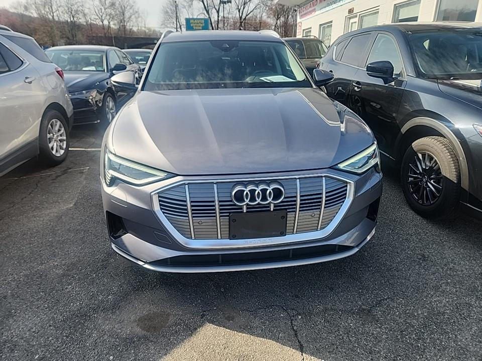 2022 Audi e-tron Premium AWD