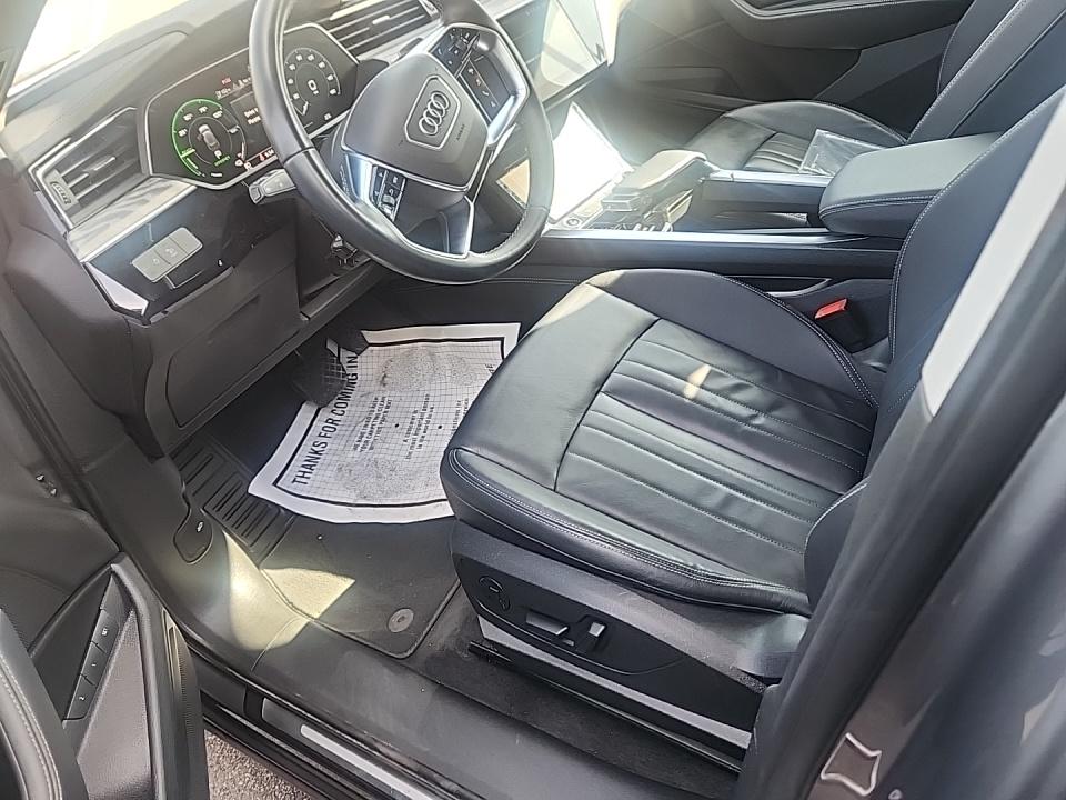 2022 Audi e-tron Premium AWD