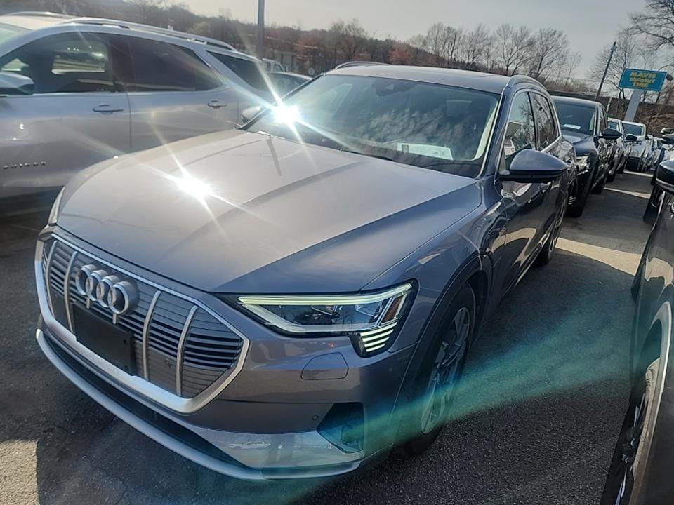 2022 Audi e-tron Premium AWD