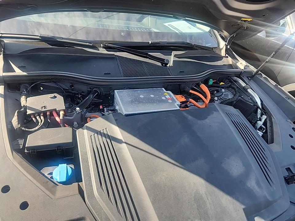 2022 Audi e-tron Premium AWD