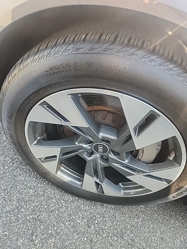 2022 Audi e-tron Premium AWD