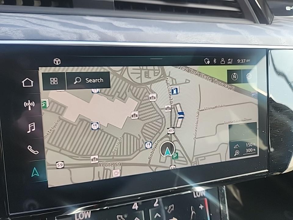 2022 Audi e-tron Premium AWD