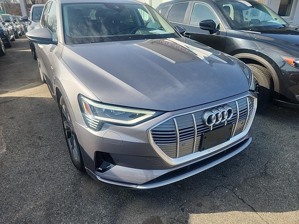 2022 Audi e-tron Premium AWD