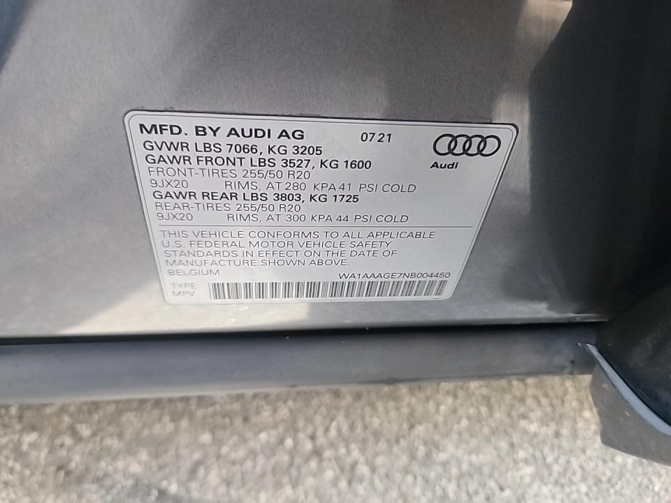 2022 Audi e-tron Premium AWD
