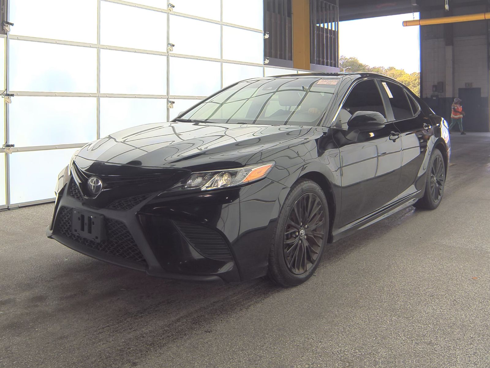 2020 Toyota Camry SE FWD