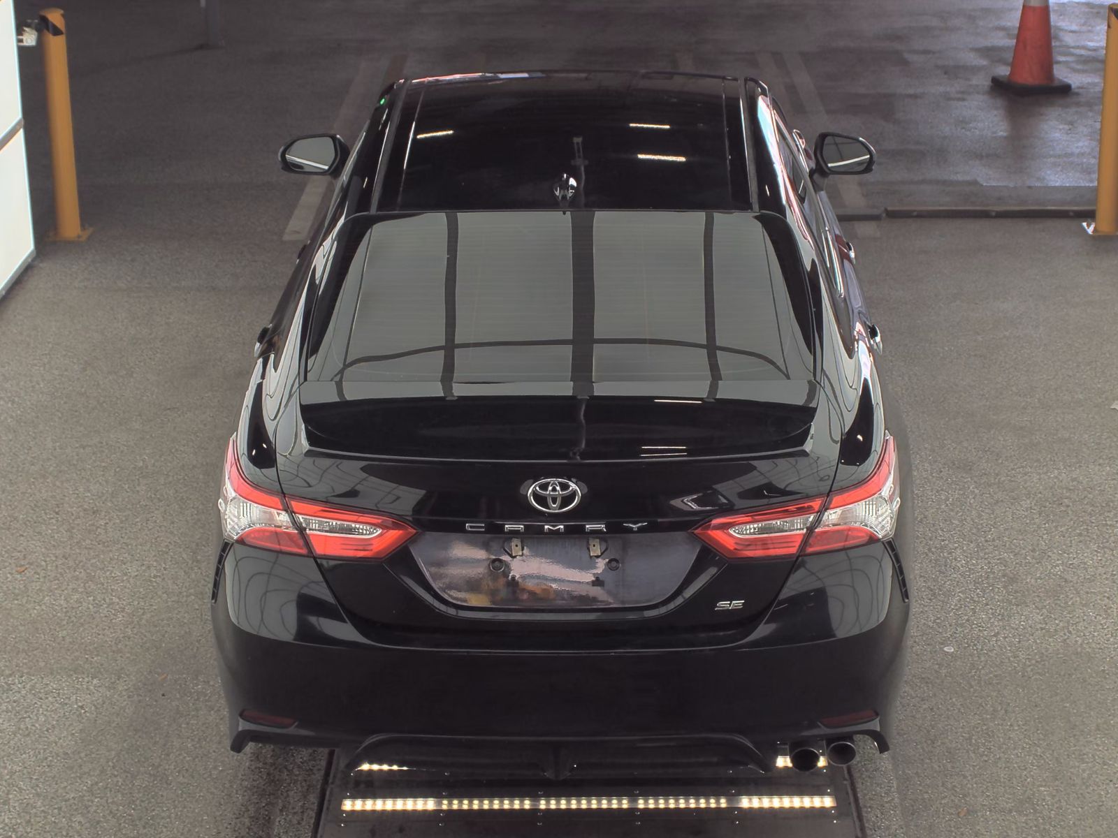 2020 Toyota Camry SE FWD