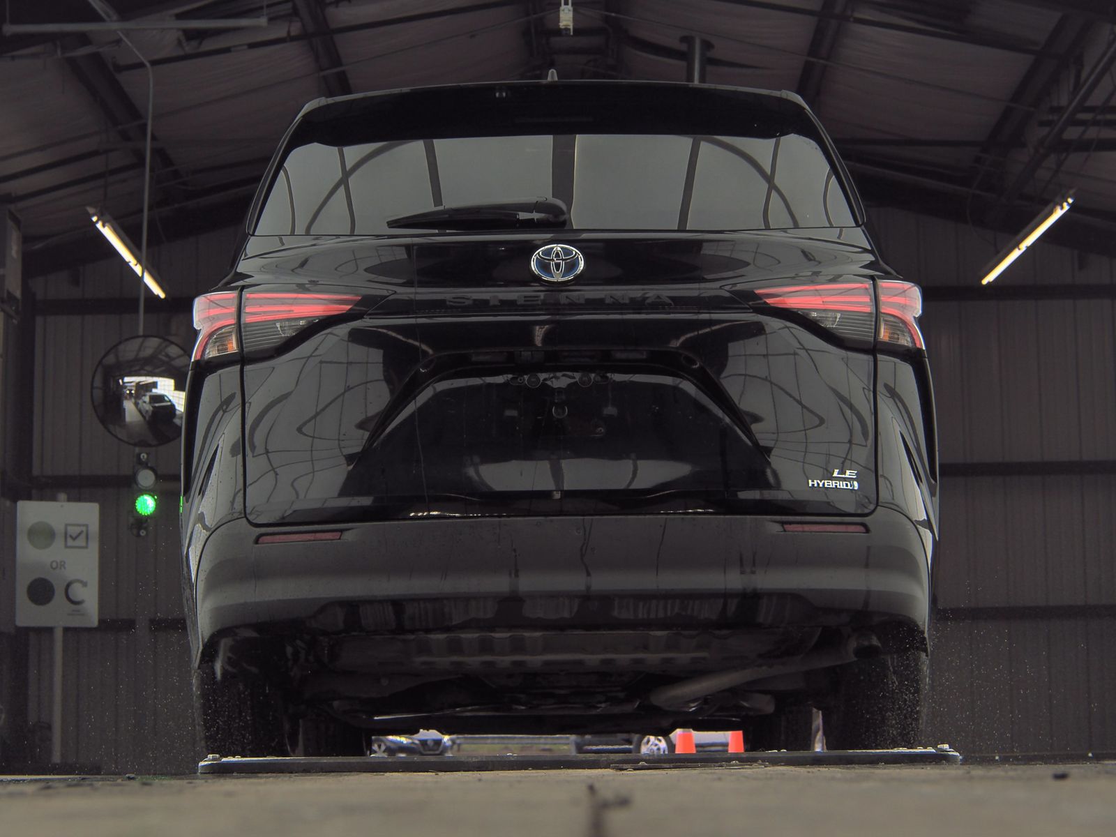 2022 Toyota Sienna LE FWD