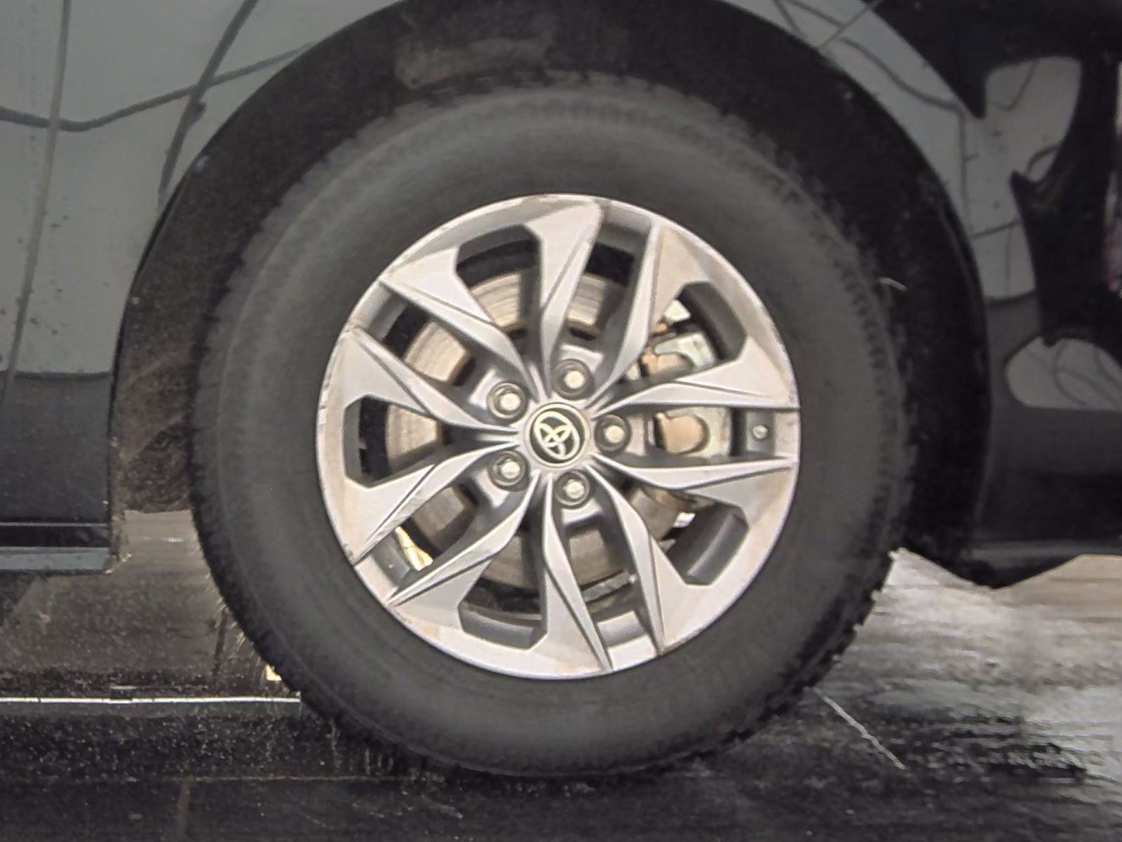 2022 Toyota Sienna LE FWD