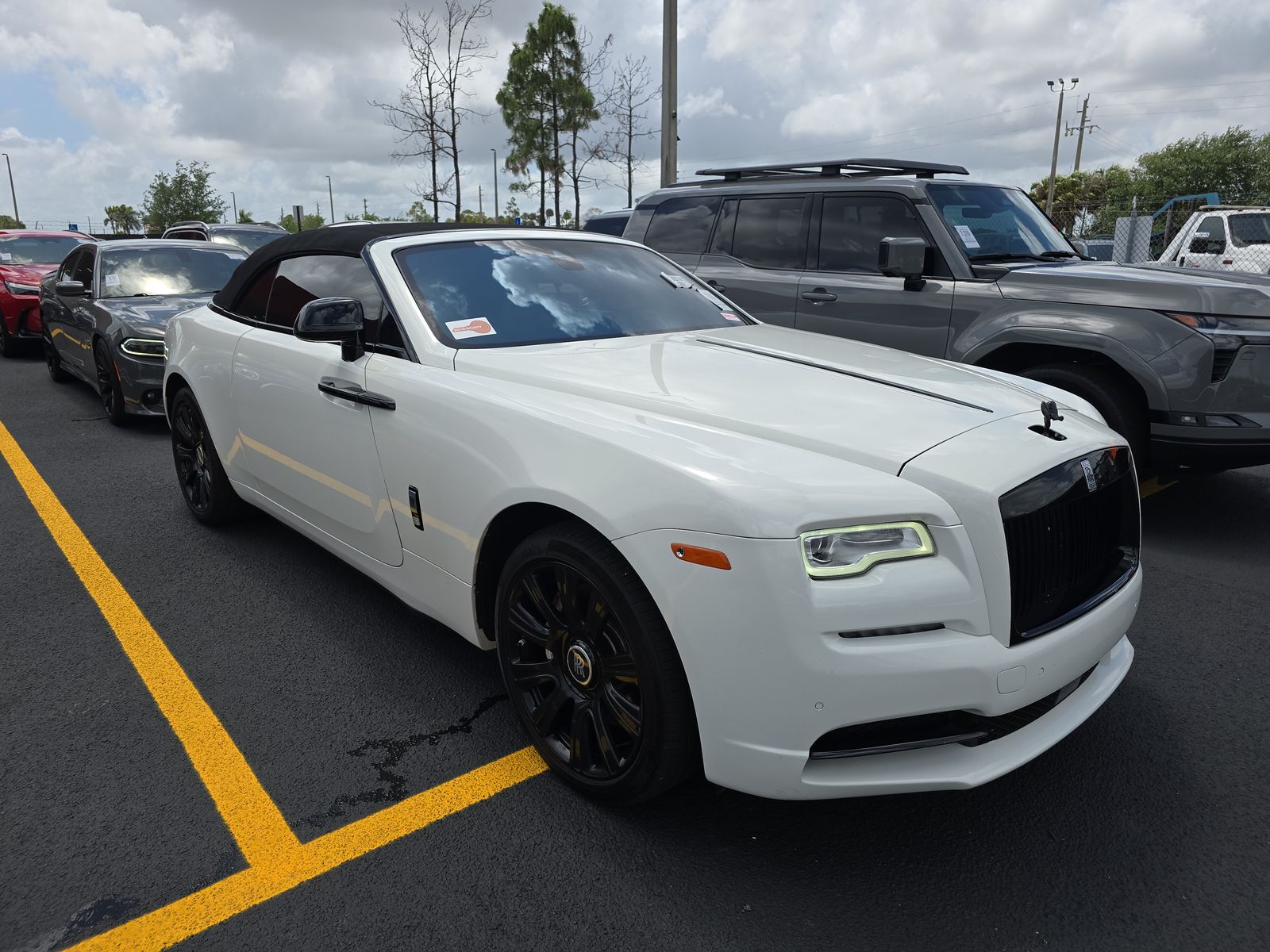 2017 Rolls-Royce Dawn Base RWD