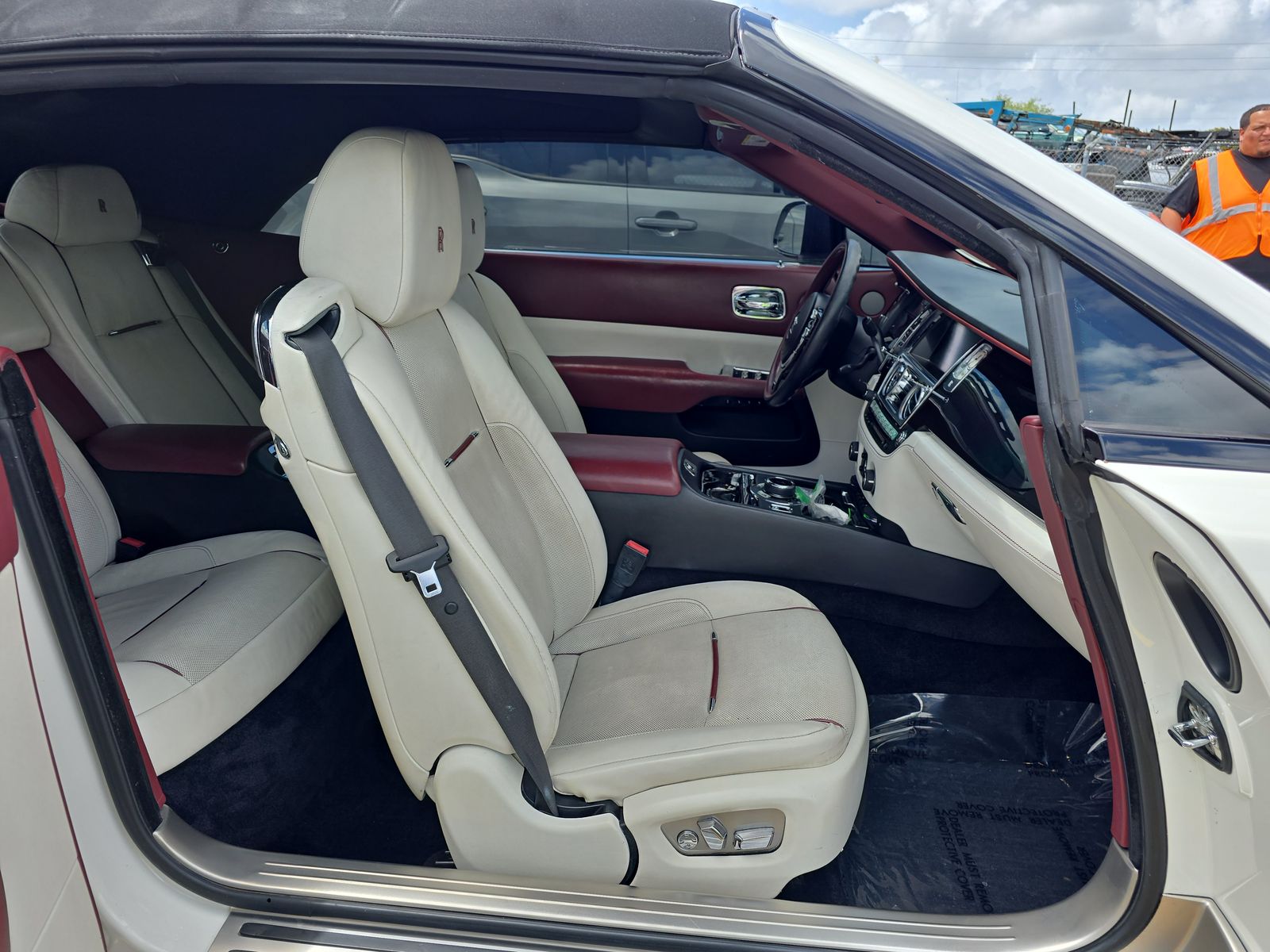 2017 Rolls-Royce Dawn Base RWD