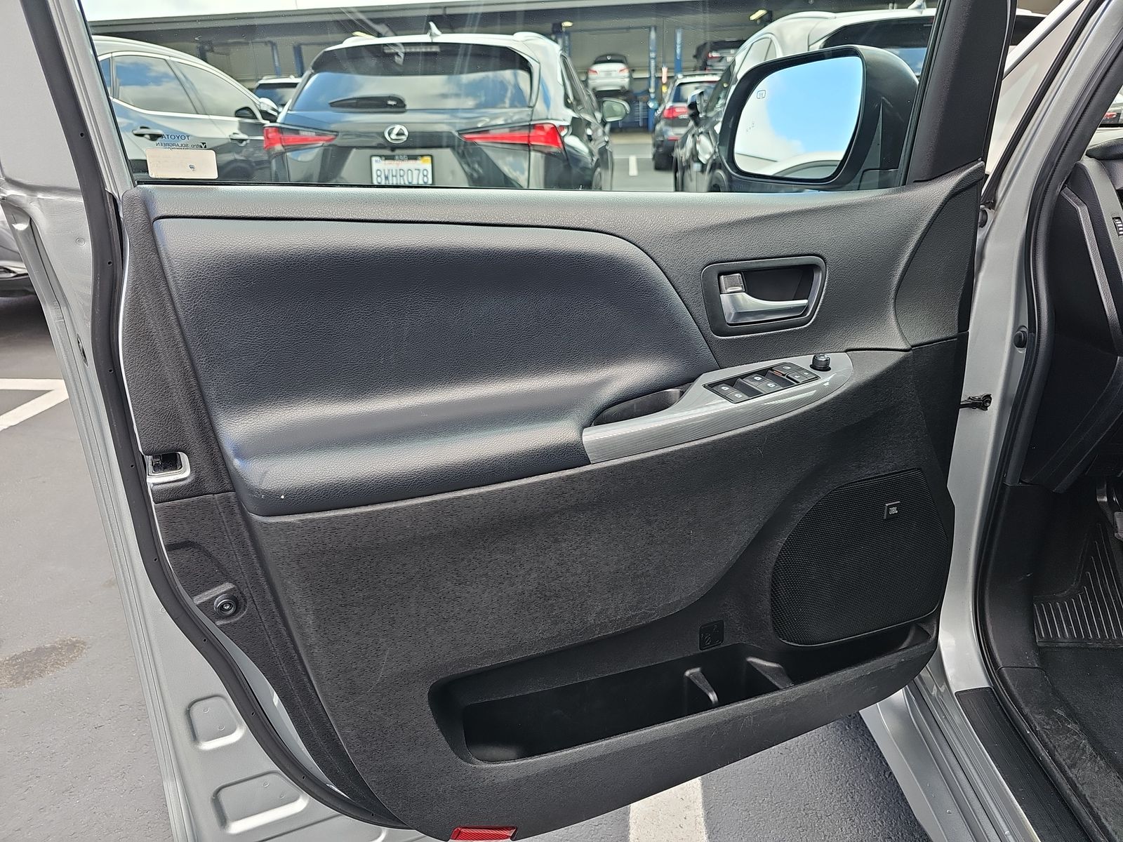 2019 Toyota Sienna SE FWD