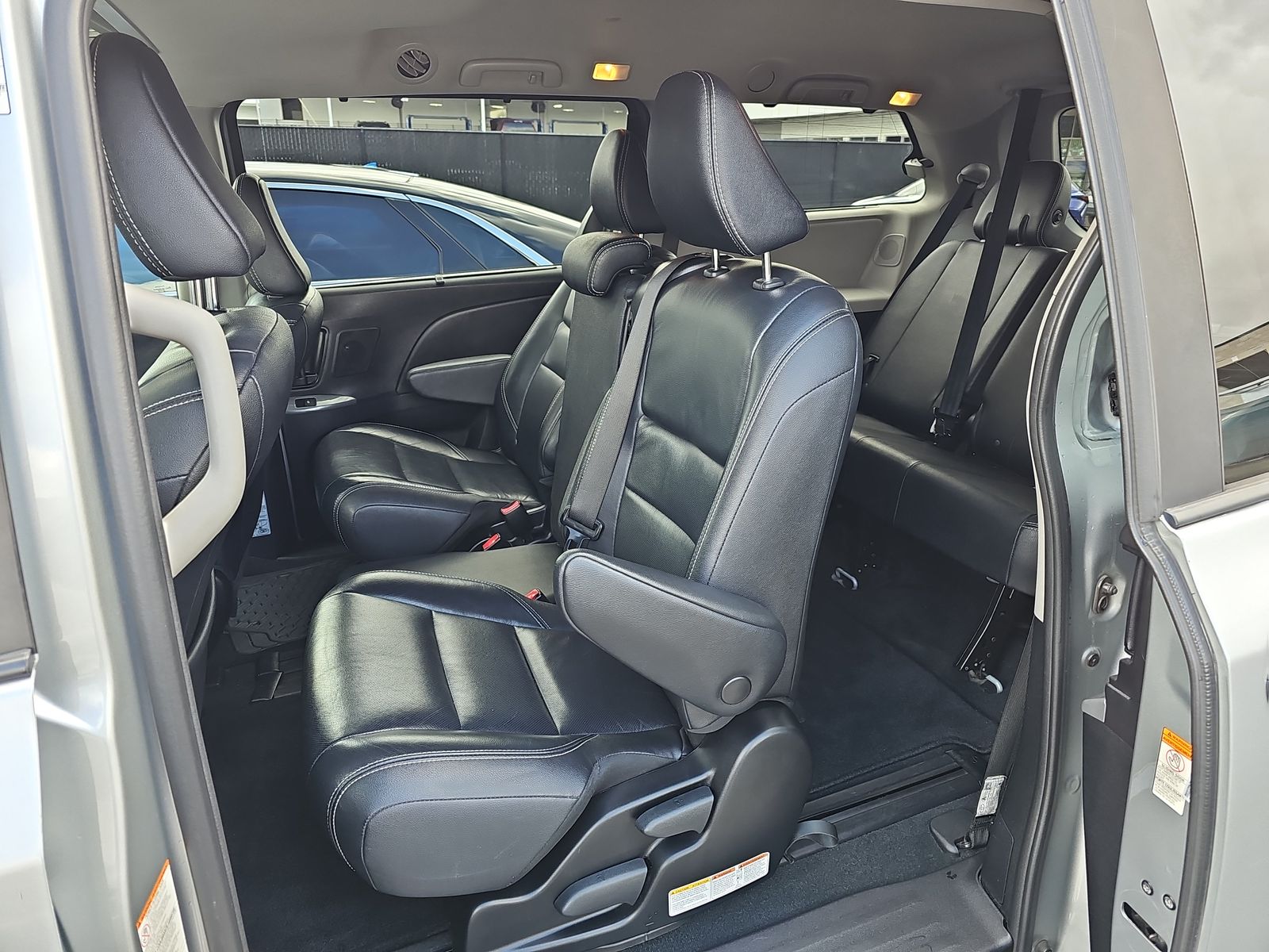 2019 Toyota Sienna SE FWD