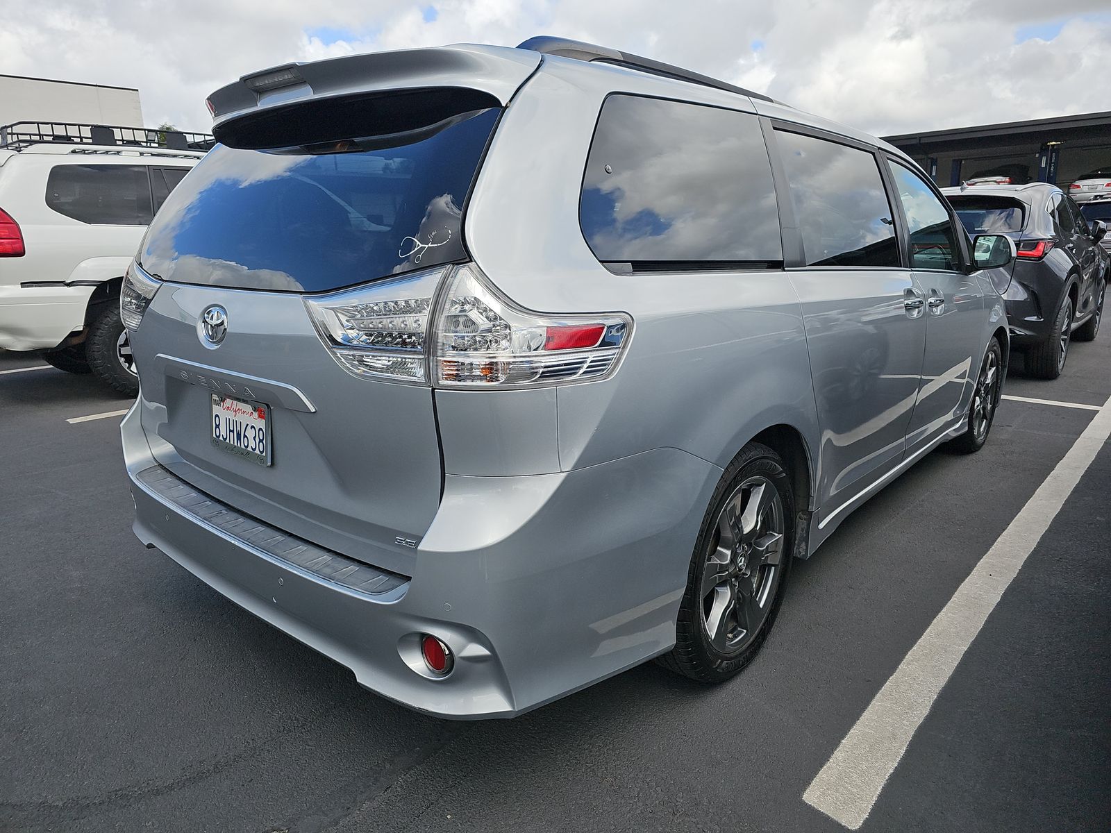 2019 Toyota Sienna SE FWD
