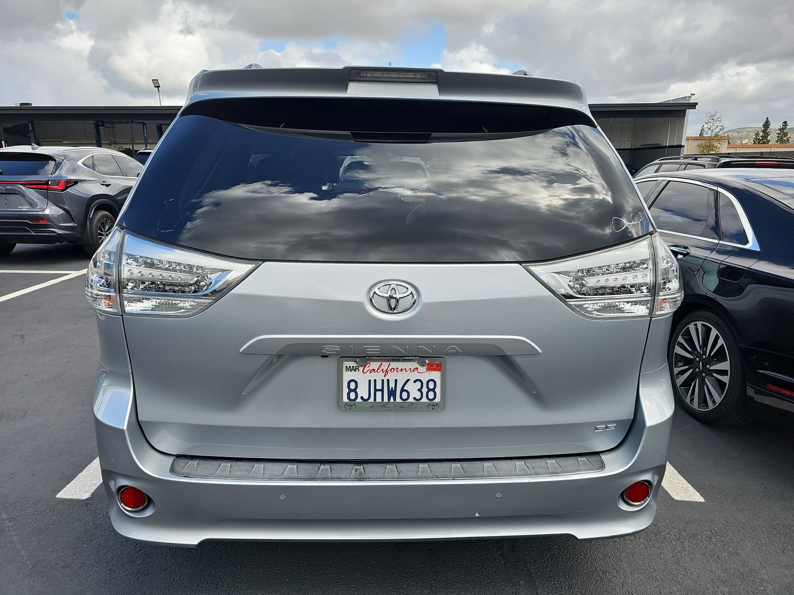 2019 Toyota Sienna SE FWD