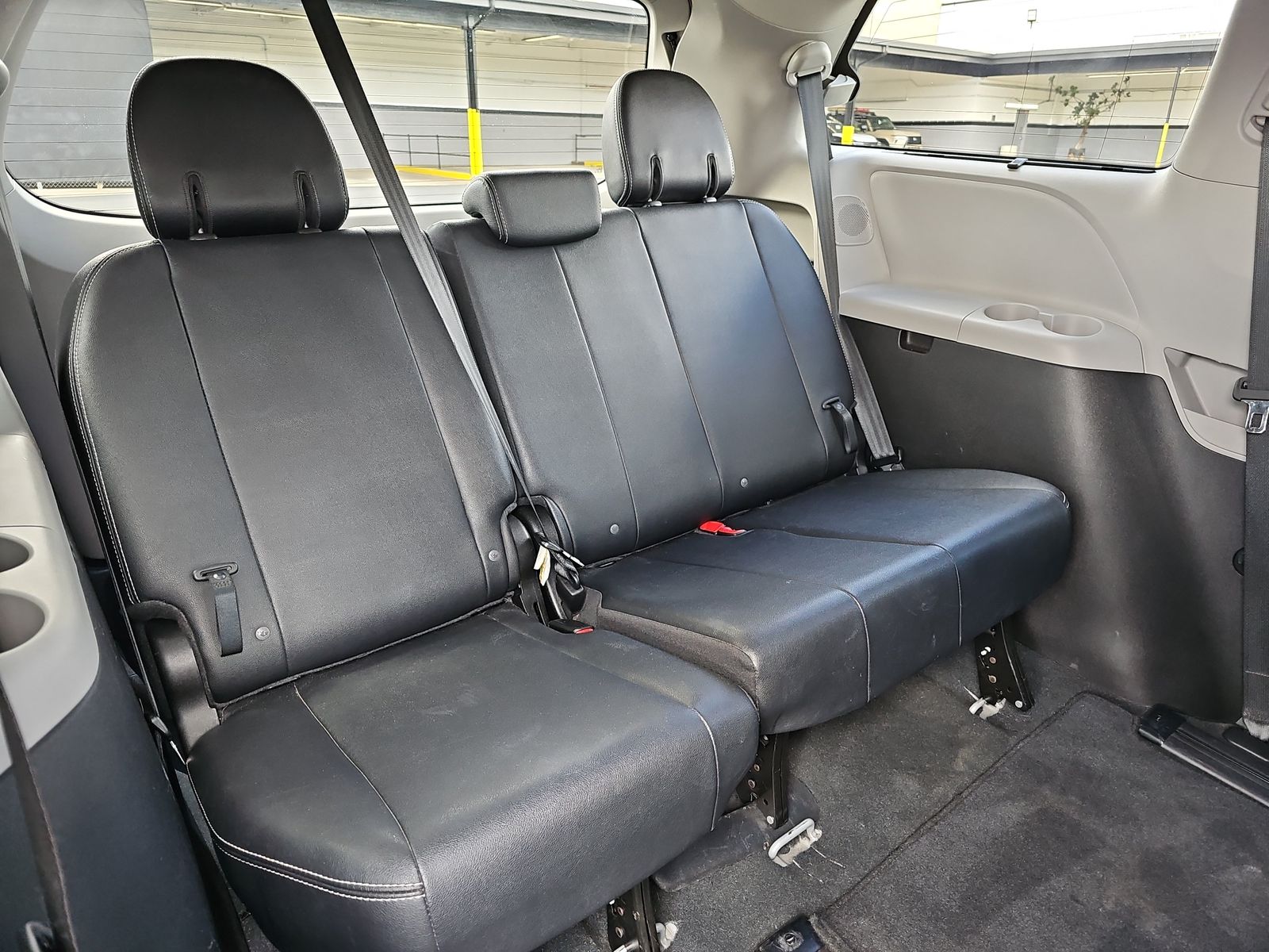 2019 Toyota Sienna SE FWD