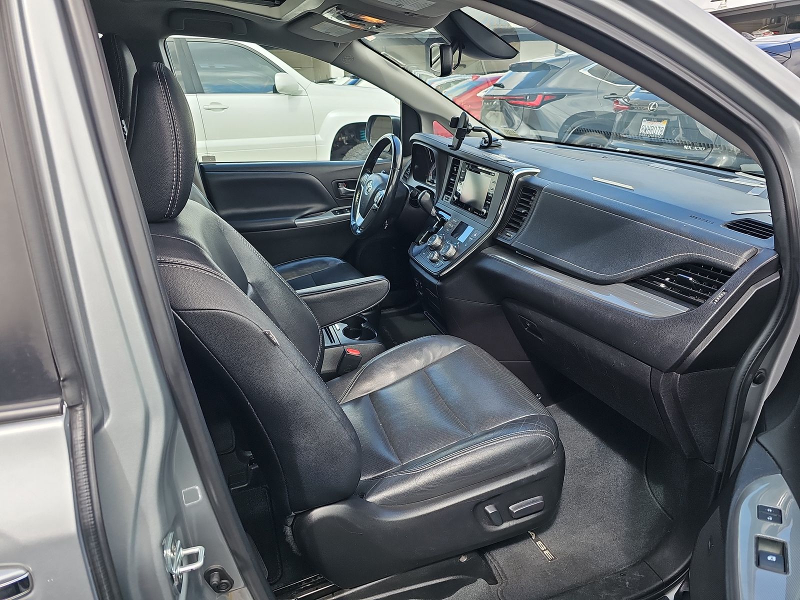 2019 Toyota Sienna SE FWD