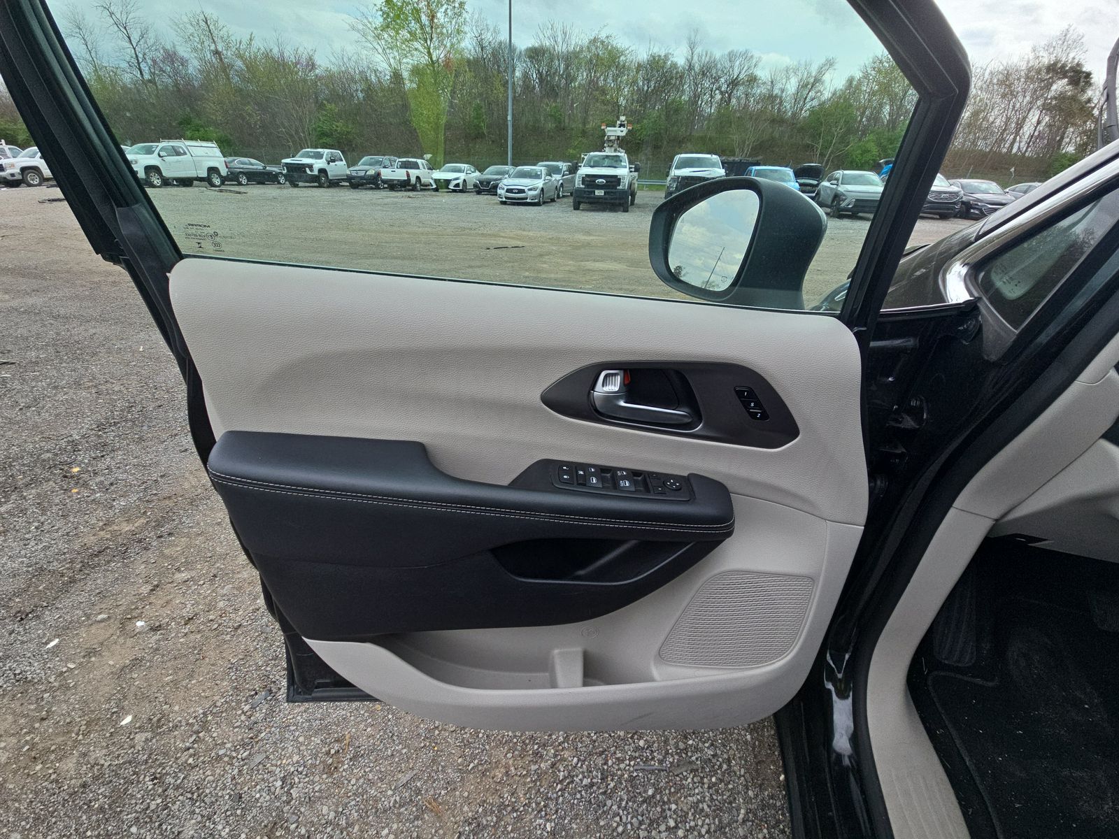 2023 Chrysler Pacifica Touring L FWD