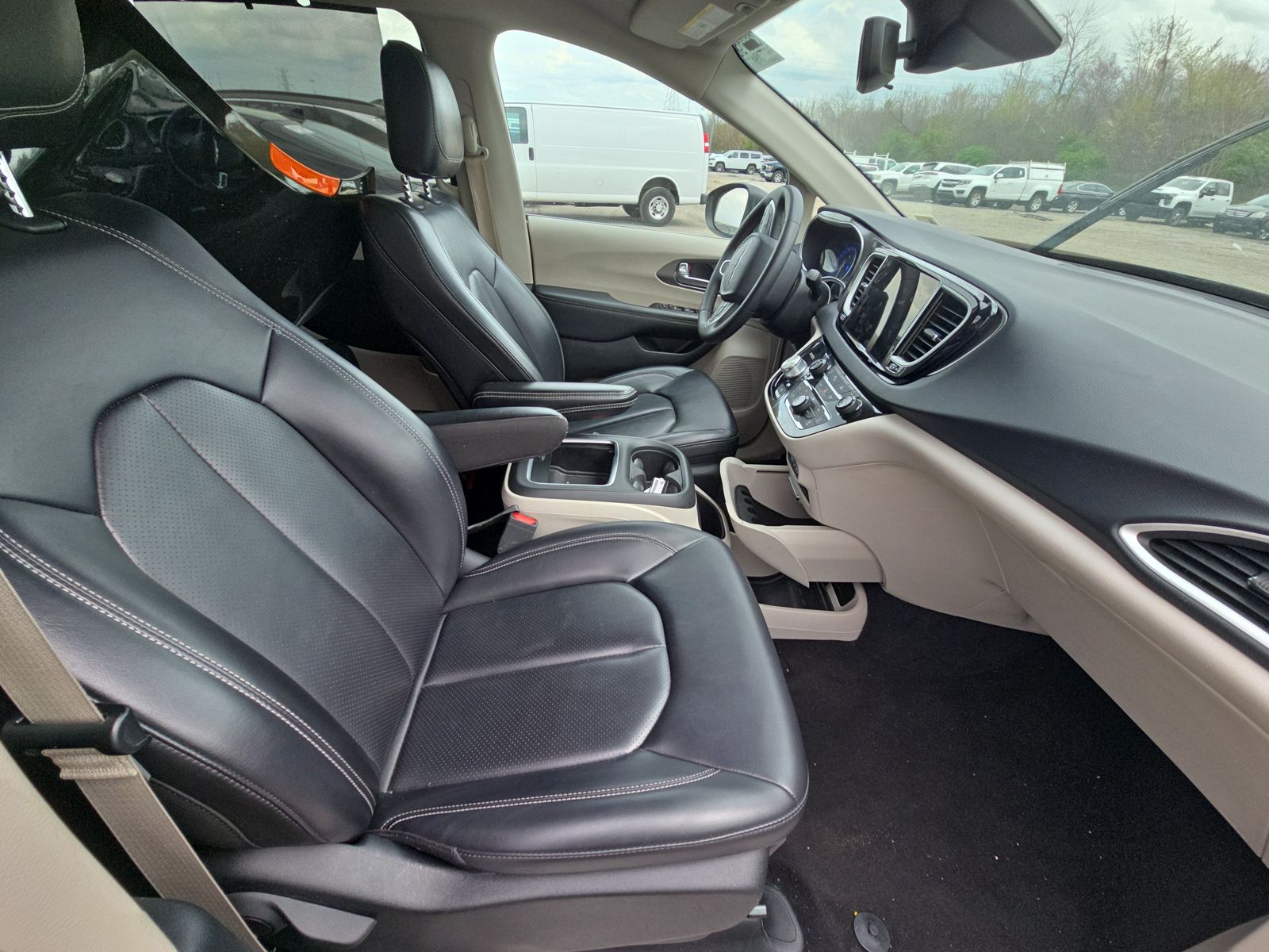 2023 Chrysler Pacifica Touring L FWD