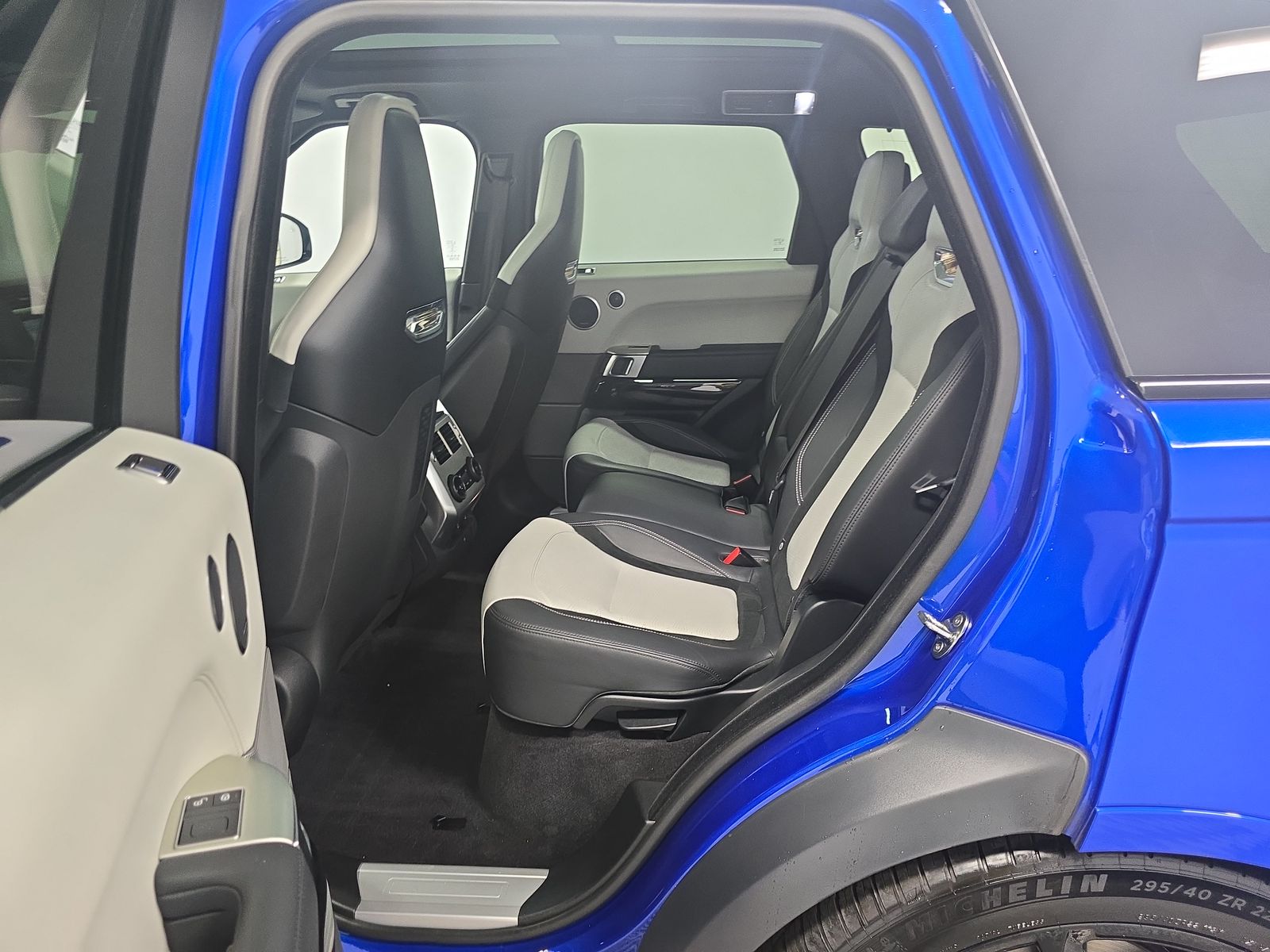 2020 Land Rover Range Rover Sport SVR AWD