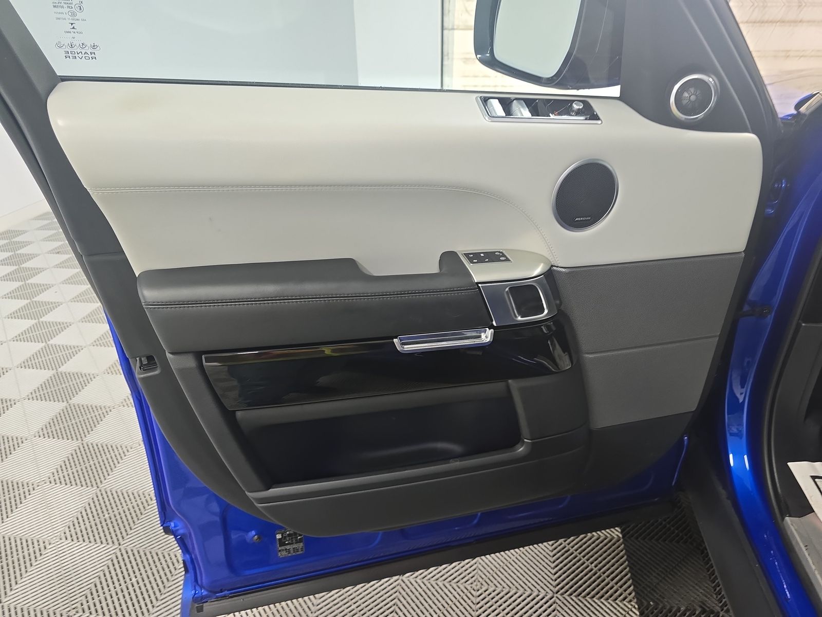 2020 Land Rover Range Rover Sport SVR AWD