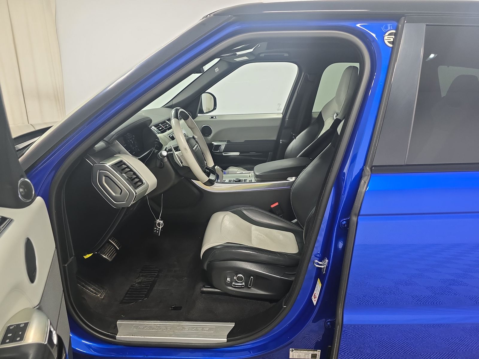 2020 Land Rover Range Rover Sport SVR AWD