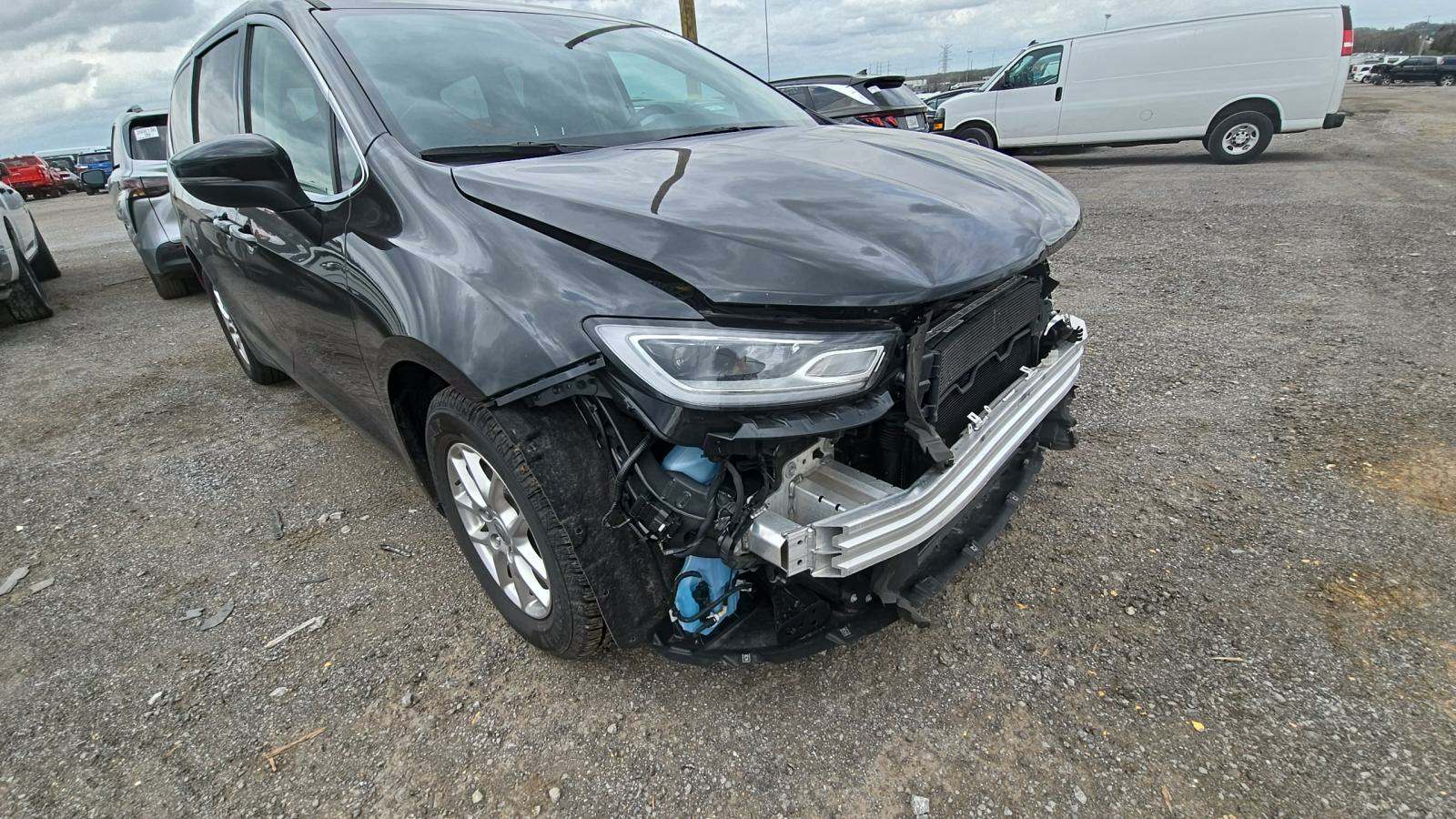 2023 Chrysler Pacifica Touring L FWD