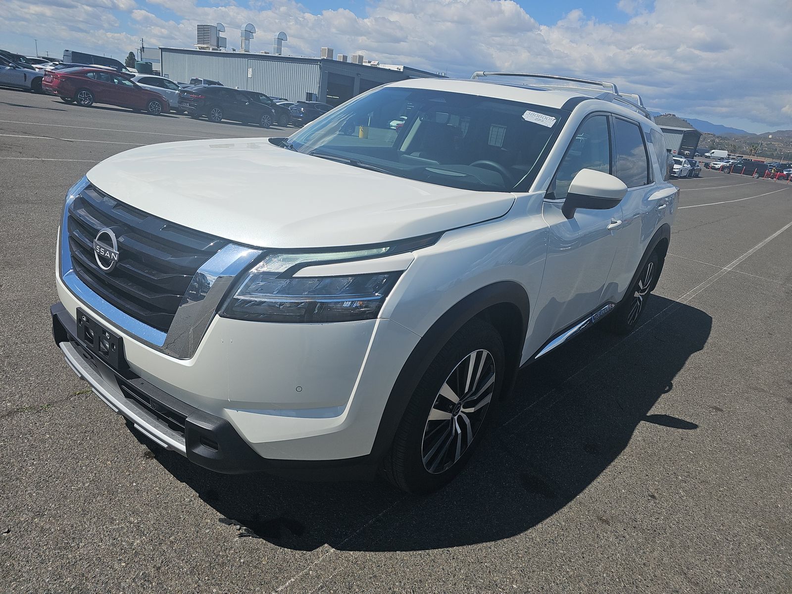 2024 Nissan Pathfinder Platinum FWD