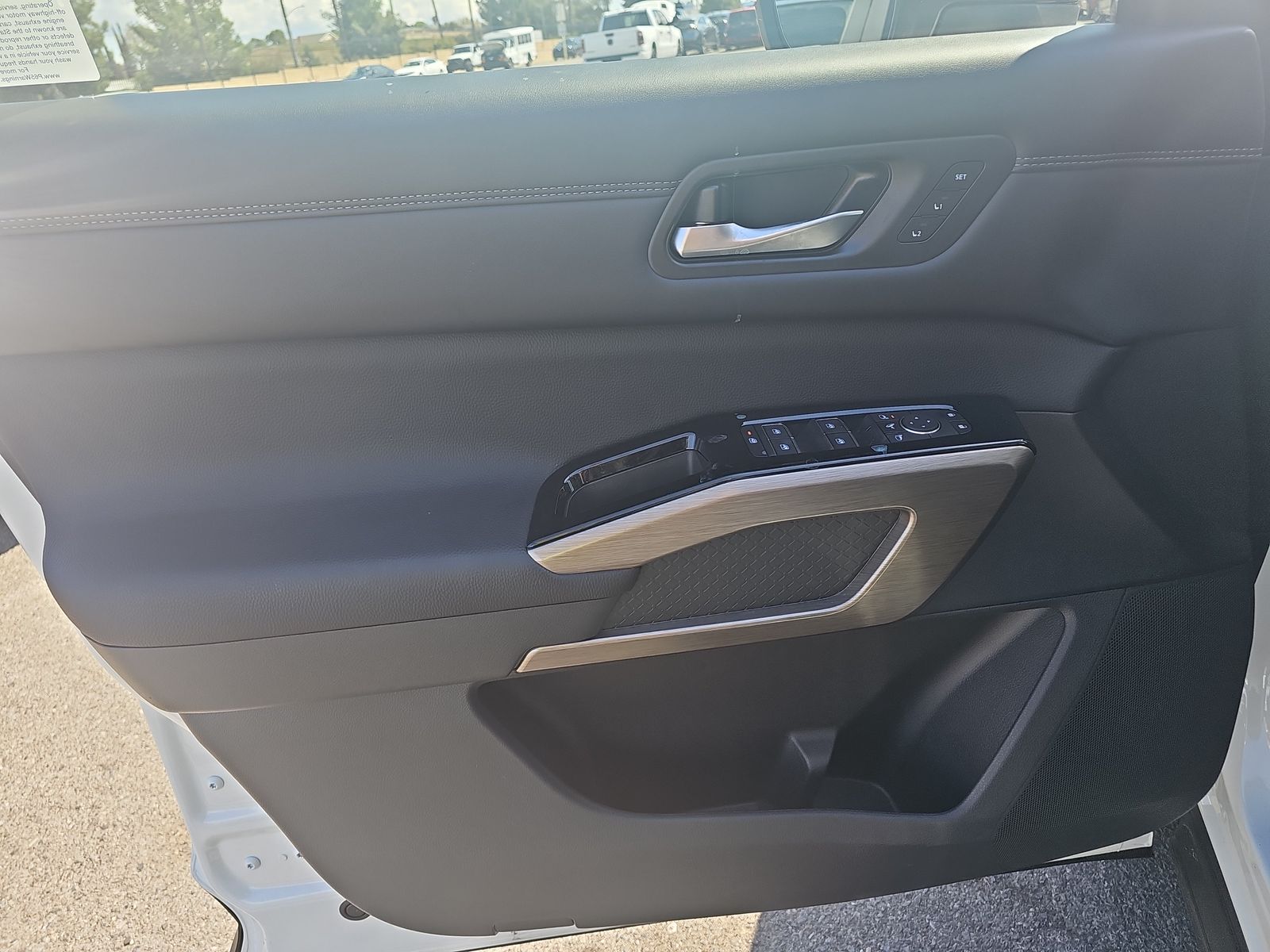 2024 Nissan Pathfinder Platinum FWD